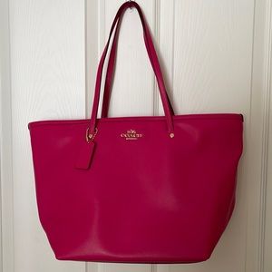 Coach tote…hot pink…never used.